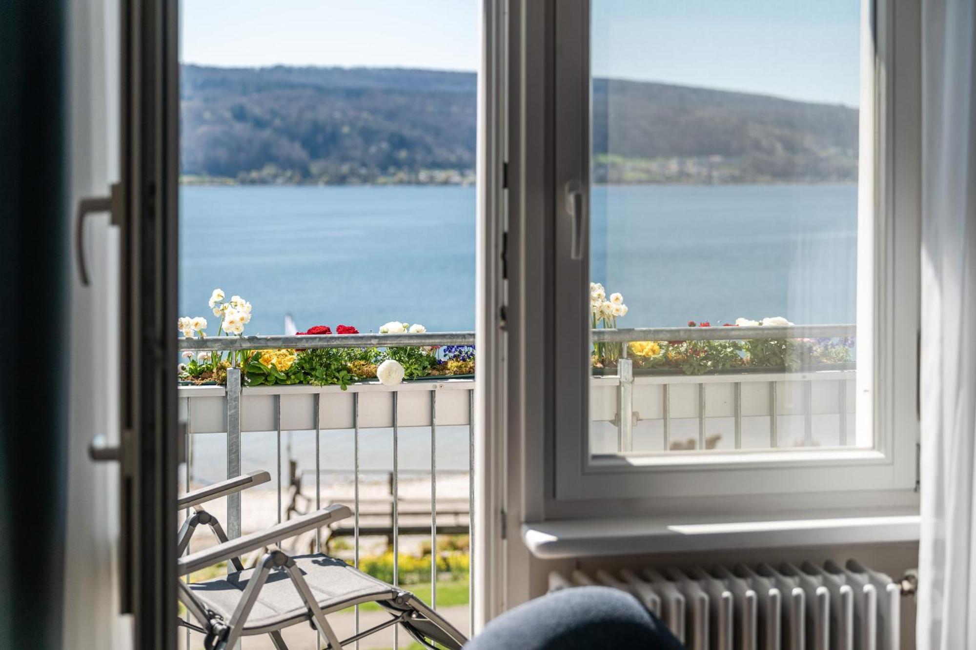 Strandhotel Löchnerhaus Reichenau Exterior foto